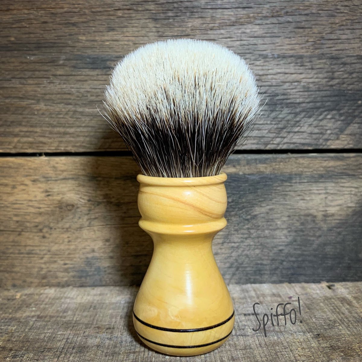 This beautiful Yellow Cedar handle of Fulgor, with its handcrafted shape and design, is topped with a 26mm Two-Band badger knot. Whadda ya think? 😎 #shavingbrush #shavebrush #spiffo #spiffoman #shaveoftheday #shaving #wetshaving #madeinhalifax #halifax #halifaxns #novascotia