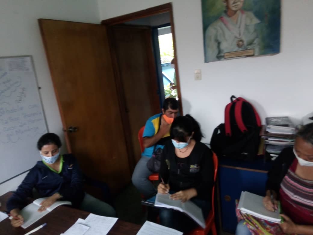 Dednna, municipio Córdoba en visita a la a la Escuela Básica Artesanal Don Timoteo Chacón, para la atención de casos. @mppeducacion <a href="/eduardopiate2/">eduardo piñate</a> <a href="/Juntosxtachira1/">Juntos por Táchira</a> <a href="/FreddyBernal/">Freddy Bernal</a> @ZonaEducTachira <a href="/charlyrojas/">charly rojas</a> <a href="/COMUNIDADESED15/">DIV. COMUNIDADES EDUCATIVAS TÁCHIRA</a>  <a href="/edward_arellano/">edward saint</a> @spetachira  @Codennat  @annydednna