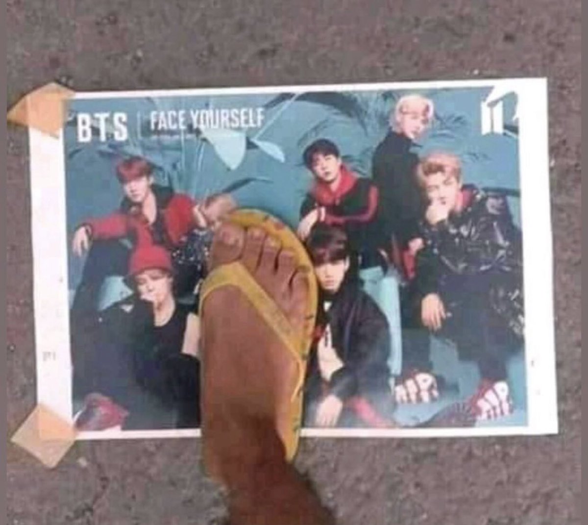 Yg merasa sandalnya hilang pas jumatan bisa kontak saya