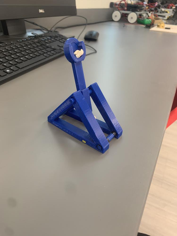 julie_creswell's tweet photo. Everyone marvel at my son’s…drumroll.… catapult!
#gobryan #MHSengineering https://t.co/5dgHhl6feU