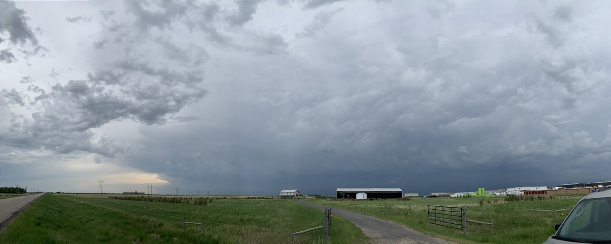 cjrossie01's tweet photo. Storm clouds approaching #EmeraldPark #skstorm https://t.co/H9PNZ5Amrw