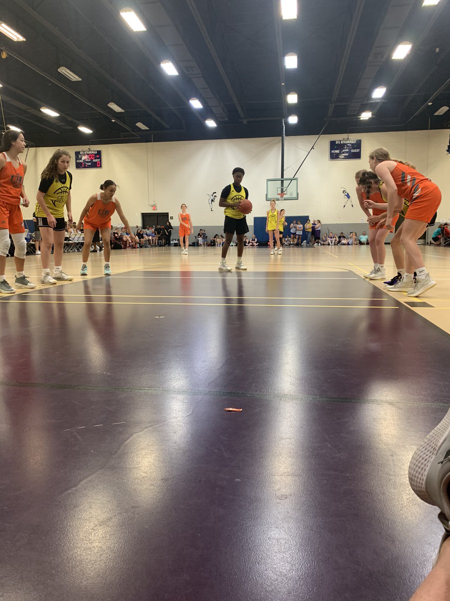 Mineola Lady Jacket Hoops tweet media