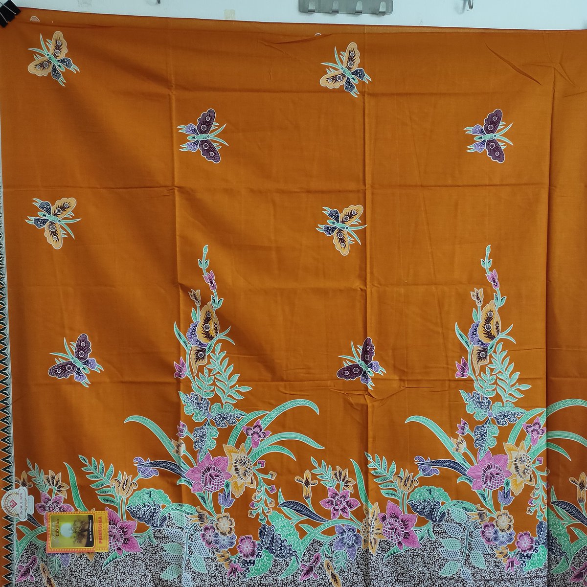 BatikPhuket's tweet photo. ลายผีเสื้อสวยๆ https://t.co/o3J8csX8FD