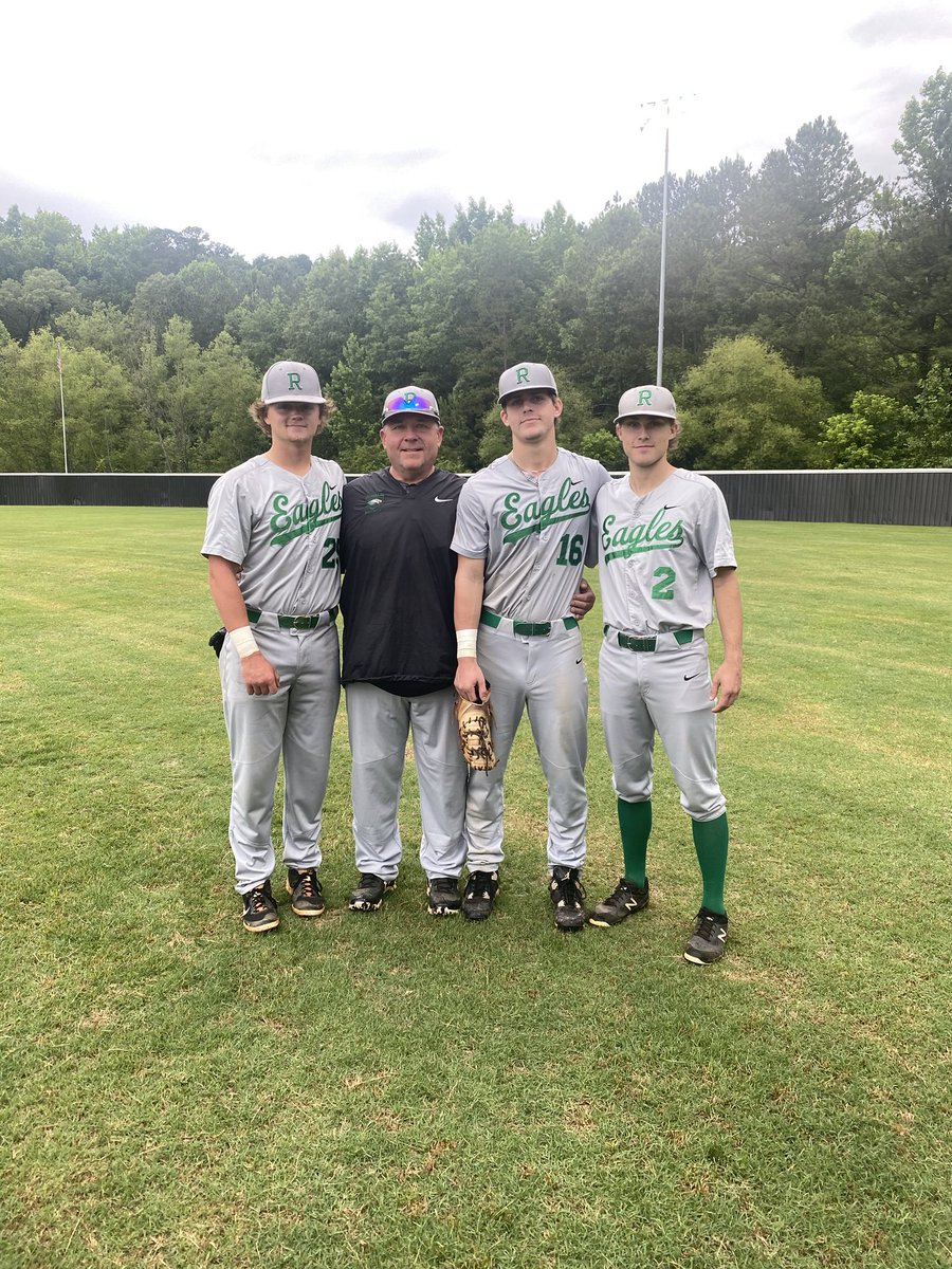 rheacobaseball's tweet image. Reppin RCHS one more time.  ⁦@keaton_ray16⁩ ⁦@johncombs25⁩ ⁦@HoughstonS⁩ playing for Team Tennessee today!  Bring home a W!
