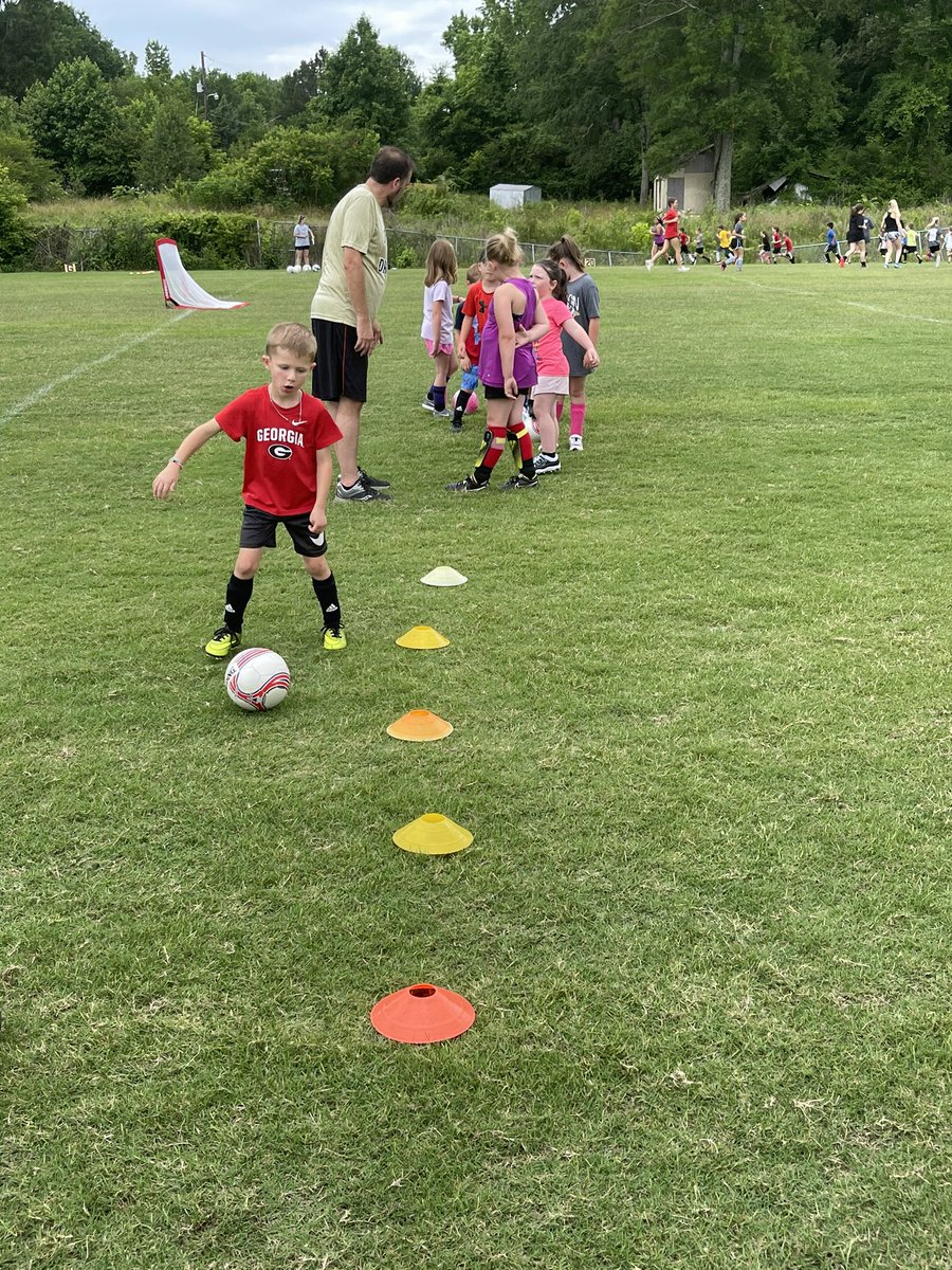 ph_sgirlssoccer's tweet photo. Dragon soccer camp Day 2! So proud of our student athletes for being such amazing role models! Huge shout out to @Mrs_Floyd7 @JohnSpranza3 @john_spranza @alliBwatson @Watson671  for being so amazing! Our dragon soccer army is huge! https://t.co/bPOrJCdT1i