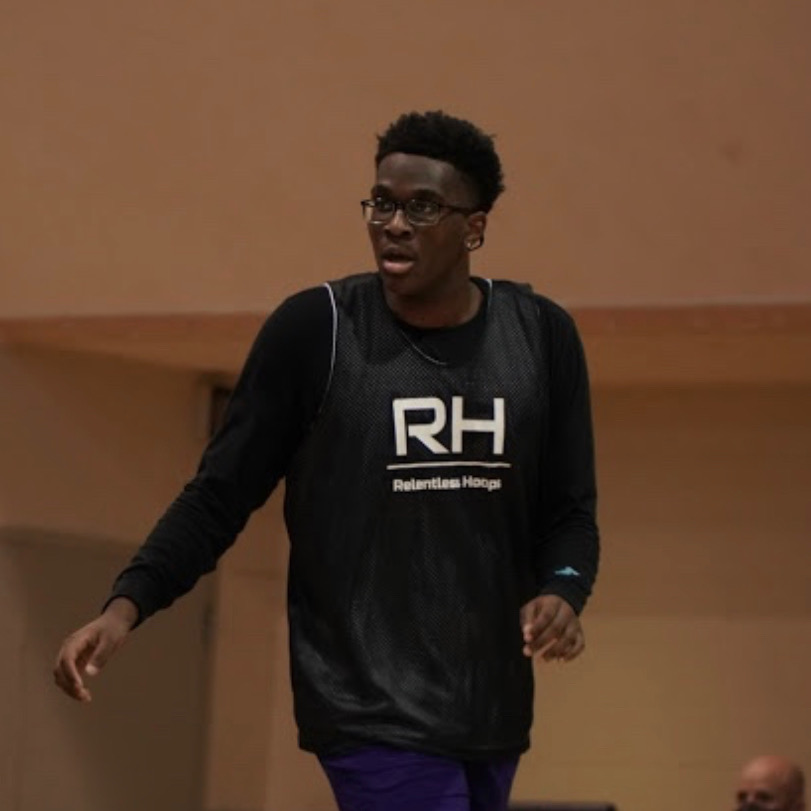 coachT_fearless's tweet photo. In a win against Stanhope Elmore (AL) at @AuburnMBB team camp, 2023 6'8 260lbs @KLWilliams_ led @MV_MOV w/26pts 17rebs. Starting summer league off the right way! Keep working big fella.  #LOYALTY #FaithOverFear #WeOverMe https://t.co/3oeN1p9frV
