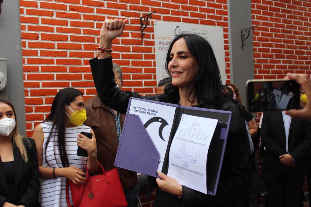 lialimon's tweet photo. Vamos a construir una alcaldía para todas y para todos. Seré una alcaldesa que actúe firme y decididamente, que escuche a la gente y que regrese el gobierno a las calles.

#Gracias. https://t.co/mIOcKr1zUg