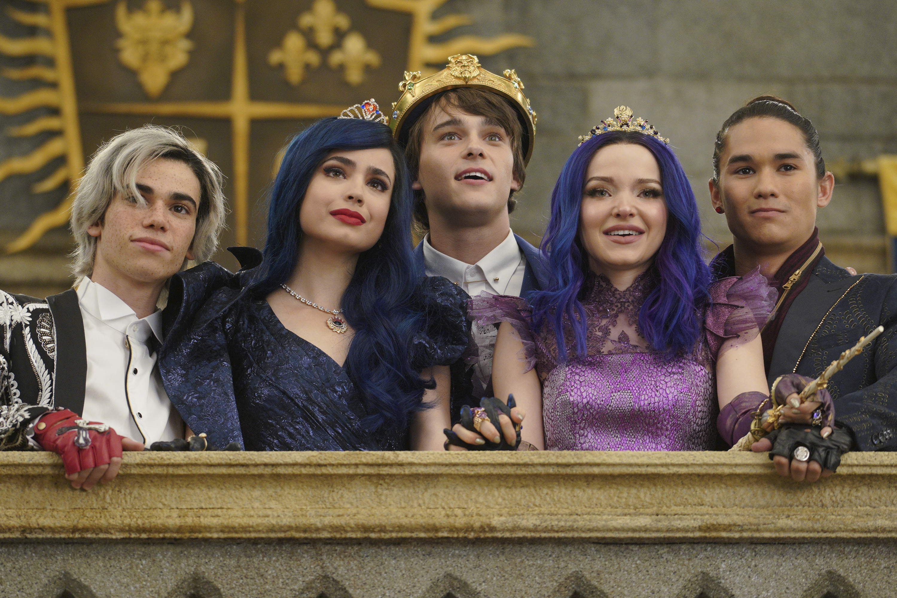 ディズニー チャンネル公式 Disneyplusjp ディズニープラス 1周年おめでとう 小さいころに見た懐かしい作品 何度でも見たくなるお気に入りの作品 オリジナル ムービー ドラマシリーズ アニメーションまで 大好きな ディズニー チャンネル の