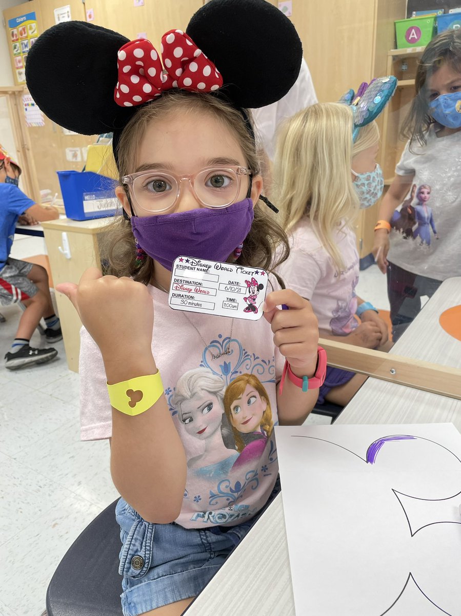 klaifskinders's tweet photo. Today we took a virtual trip to Disney World as a part of my 6 days of fun to end the school year. I’ve never seen my class so full of excitement and pure joy but they sure deserved it! 🥰 #kindergarten #WPCwildcatstrong https://t.co/RMg57Ru4PB