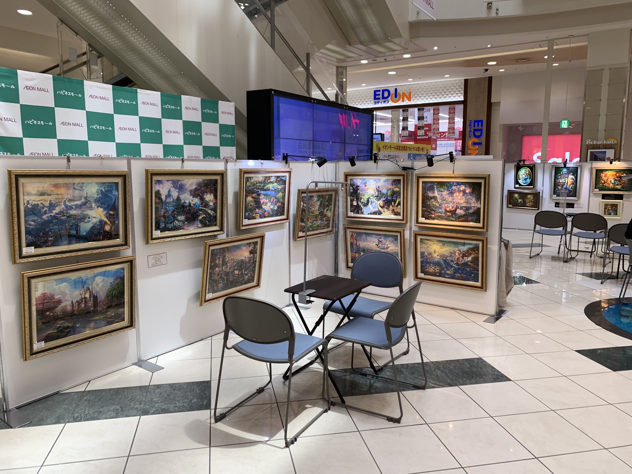 アートコレクションハウス 株 エクリュ心斎橋 本日よりイオンモール浜松志都呂でイベント開催しております いつものイオンホールではなく1階のセンターコートですのでお間違いなく 150cmのパネルの為外からでも見れます キンケードのディズニー作品