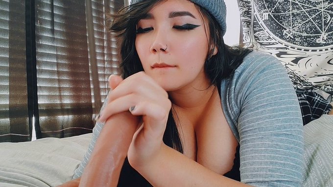 Jerked off "Peter Parker" as his girlfriend for a JOI custom video today Hby? https://t.co/Lmr06yPrv