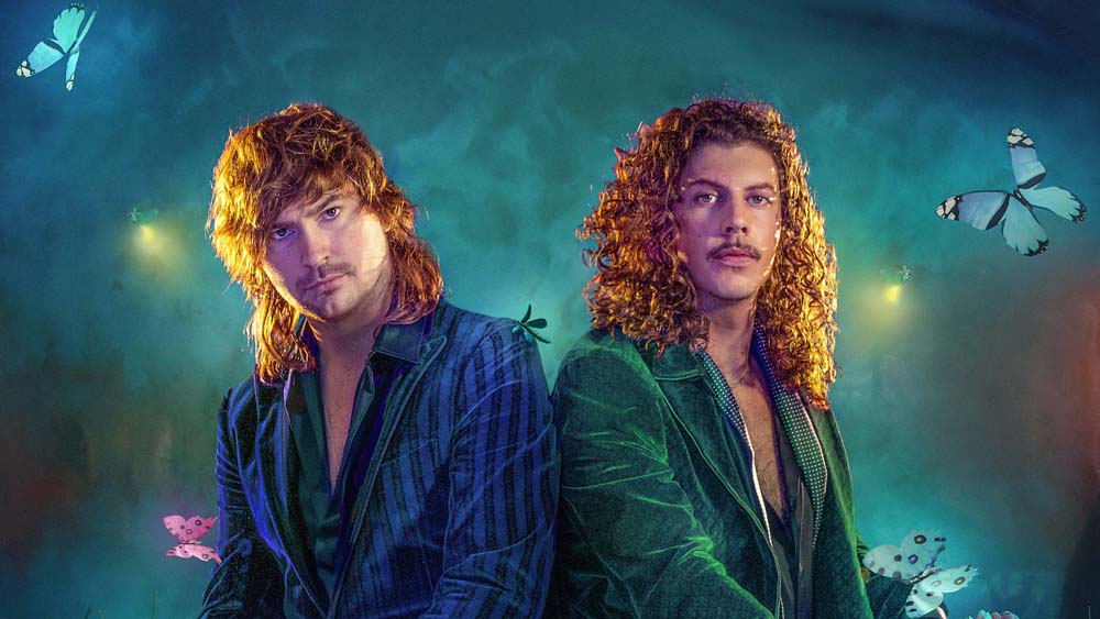 triple j (@triplej) on Twitter photo .<a href="/pekingduk/">Peking Duk</a>'s new single 'Chemicals' is a classic Duk banger ft. the "genius" <a href="/sarah_aarons/">Sarah Aarons</a>
ab.co/3g8Ic41 .<a href="/pekingduk/">Peking Duk</a>'s new single 'Chemicals' is a classic Duk banger ft. the "genius" <a href="/sarah_aarons/">Sarah Aarons</a>
ab.co/3g8Ic41