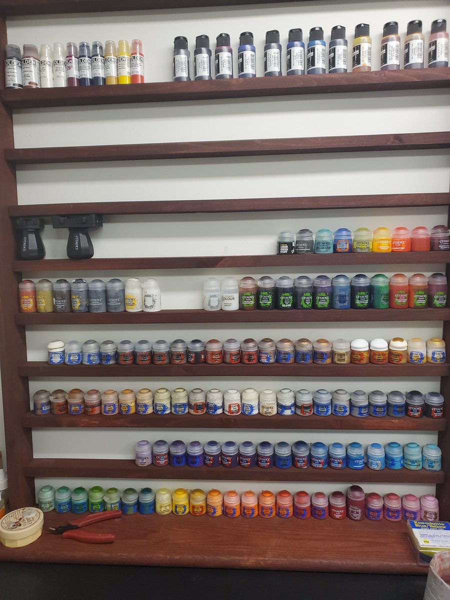 Wolfsythen's tweet photo. Paint shelf is all complete and stocked. Now to just set up everything else. #painting #miniatures #organization https://t.co/Z8trDAiSSN