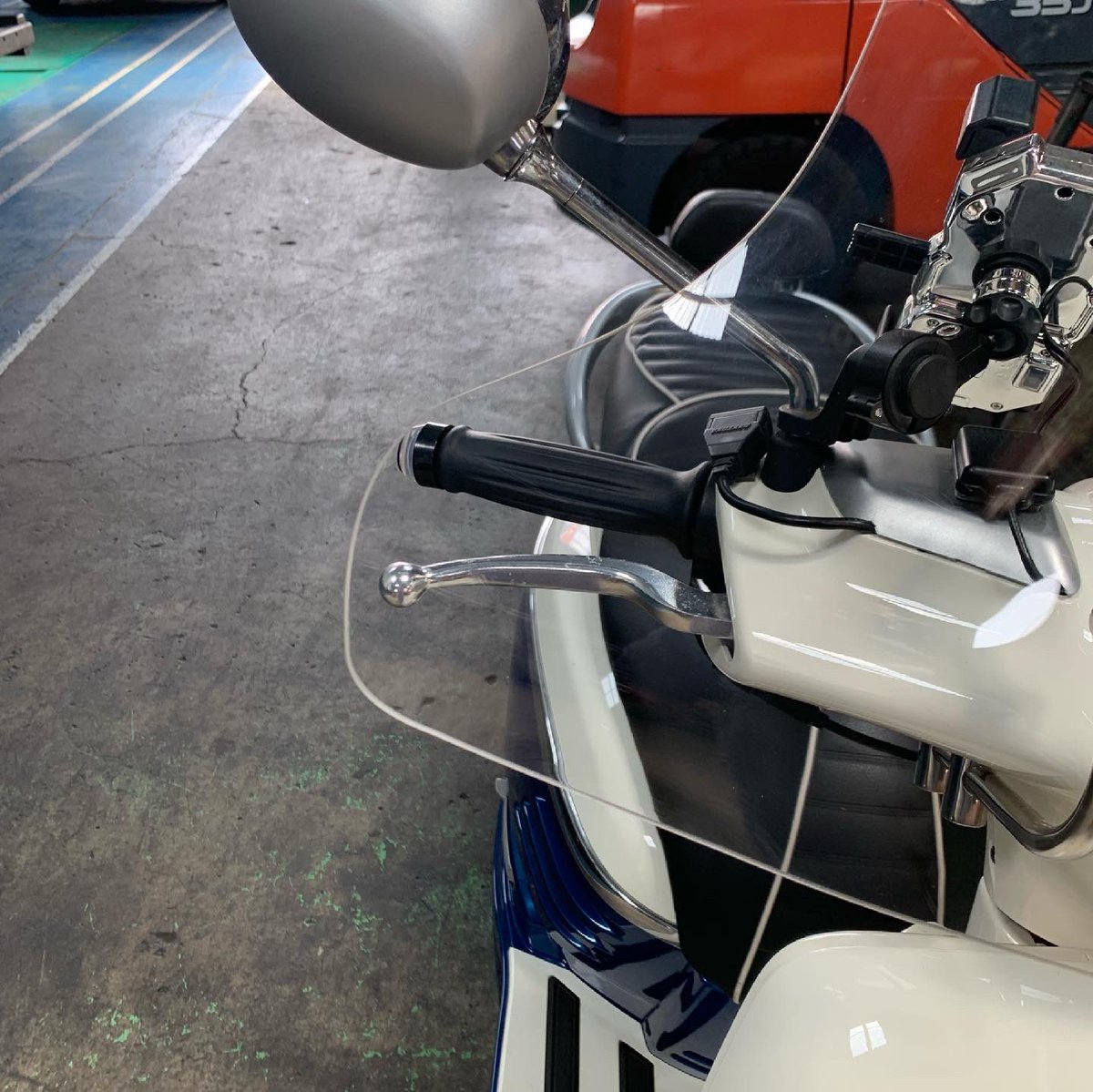 フロントスクリーン