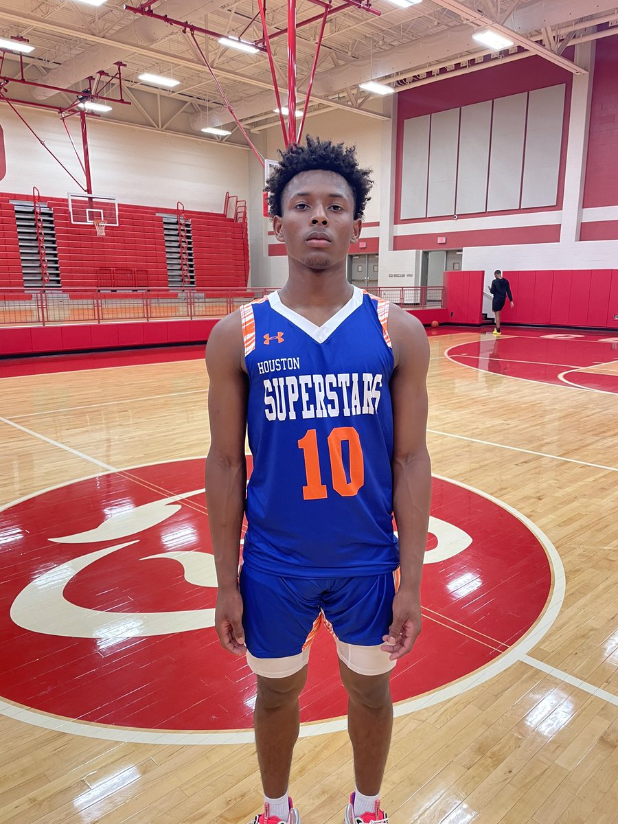 HoustonSuperst1's tweet photo. @angelongo_ @MCRamsHoops Welcome to the #1 AAU 17u team in The country!!The Houston Superstars Basketball team. The journey begins… https://t.co/pRfqPjg8Ec