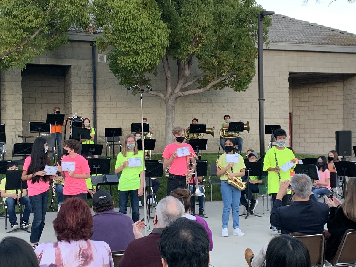 First and Final Symphonic band concert of the year.  Highlights were a piece written by 8th grader Gabe Rothstein, the final festival number and celebrating our Musicians of Distinction!  Going to miss our 8th graders! ❤️🐾🖤 #Bandislife #BobcatPRIDE