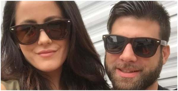 Teen Mom: Jenelle Evans Health Update, David Eason Asks For Prayers https://t.co/gLezxuMMHm https://t.co/vVATAph7US