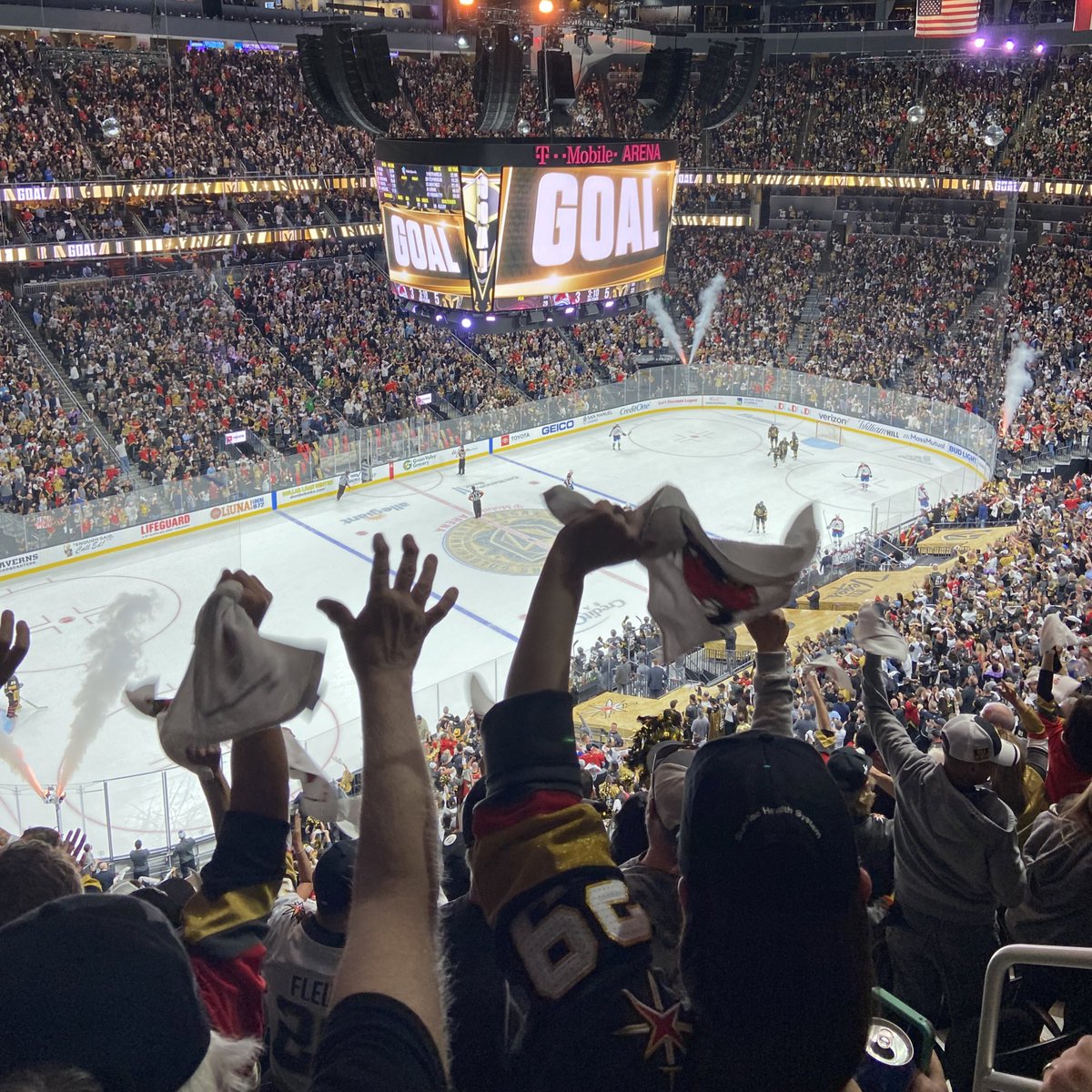 lcm1986's tweet photo. #puckgame https://t.co/hhYYk4hV3h