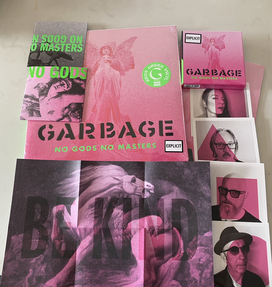 andreabeatss's tweet photo. @Marcelo28444668 @garbage https://t.co/qReFKWlL0X