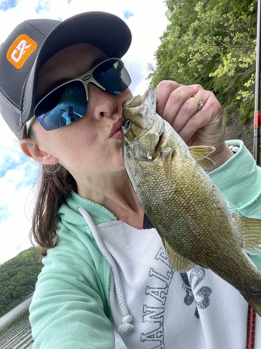 kindaEGOtistic's tweet photo. Anybody else feel the undeniable impulse to kiss their fish? I think they like itβ¦ ππ#fish #fishing #fishinglife #fishkiss #fishergirl #lakelife #luckyfish https://t.co/SnZBQ3R25d