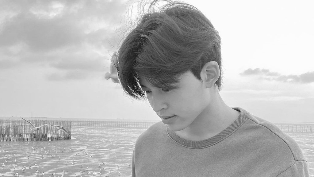 xxpastelline's tweet image. [#PondPhuwin AU]
-𝙉𝙞𝙨𝙠𝙖𝙡𝙖

&quot;𝑴𝒆𝒏𝒄𝒐𝒃𝒂 𝒎𝒆𝒏𝒂𝒕𝒂 𝒖𝒍𝒂𝒏𝒈 𝒑𝒆𝒓𝒂𝒔𝒂𝒂𝒏 𝒚𝒂𝒏𝒈 𝒕𝒆𝒓𝒍𝒂𝒏𝒋𝒖𝒓 𝒂𝒃𝒔𝒕𝒓𝒂𝒌 𝒃𝒂𝒈𝒂𝒊 𝒍𝒖𝒌𝒊𝒔𝒂𝒏 𝒔𝒆𝒎𝒆𝒔𝒕𝒂.&quot;