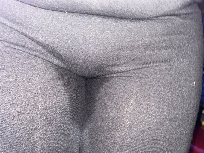 Appreciate that coochie sweat after a good workout 🏋️&zwj;♀️ 😼🥵💦🌊 https://t.co/IGpf45bfYm