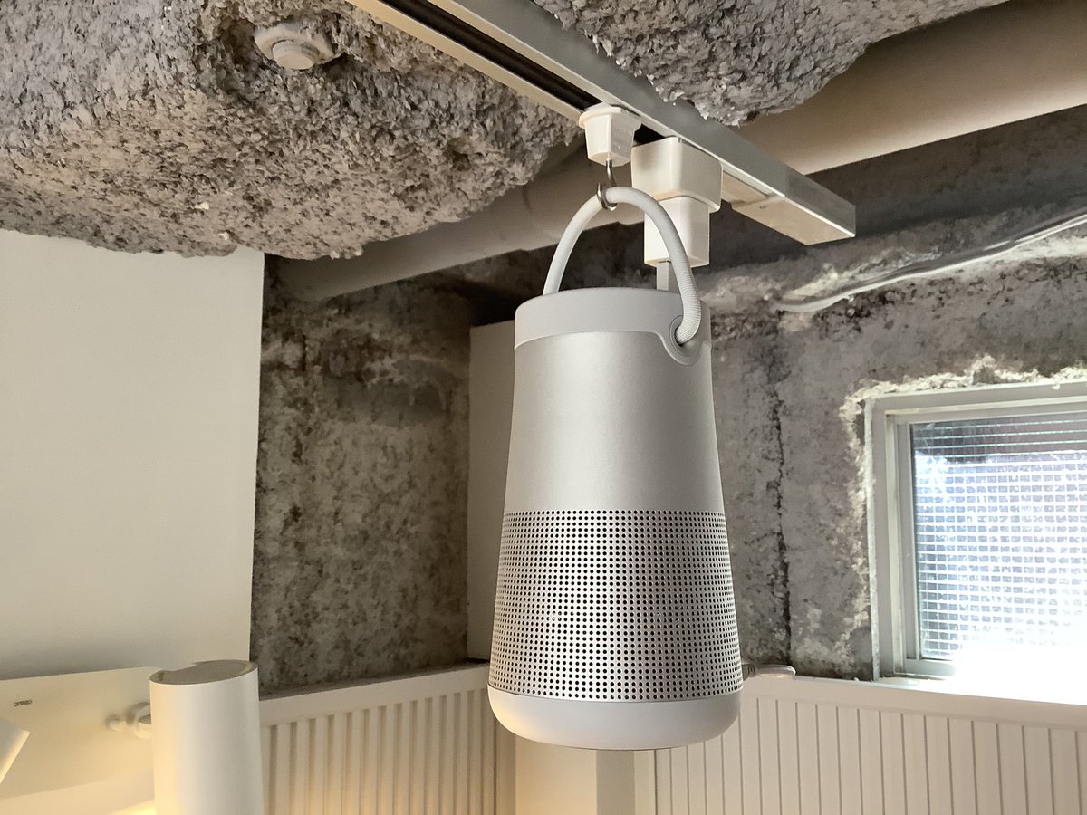 Bose SoundLink Revolve+ ダクトレール用機材付き レビュー】ライティングレール（ダクトレール）にBOSEの