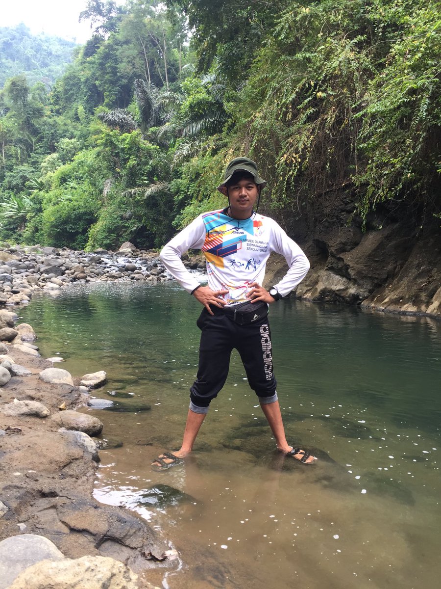 RendipakeY's tweet photo. Sawah Uwa

Cigadung
Mei 2021 https://t.co/6zn6m3NCaV