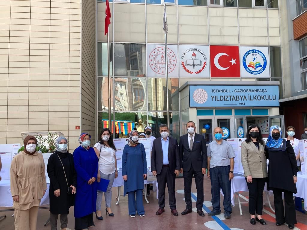 Gaziosmanpaşa Anadolu İmam Hatip Lisesi TÜBİTAK 4006 Bilim Fuarı Açılış Töreni, İlçe Müdürümüz Sayın Yusuf Uzantı'nın teşrifleri ile gerçekleştirildi.