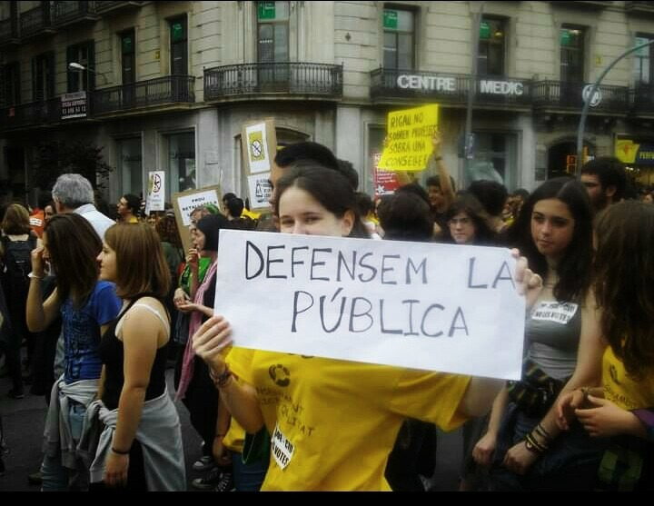 CGTEnsenyament's tweet photo. 🔴 Nova retallada del Departament d'Educació!!

Molts centres educatius veuran reduïda la seva dotació de plantilla degut a la Nova Catalogació segons el seu nivell de complexitat.

https://t.co/jZKJ0WC2rX https://t.co/Qf0mOkvbUF