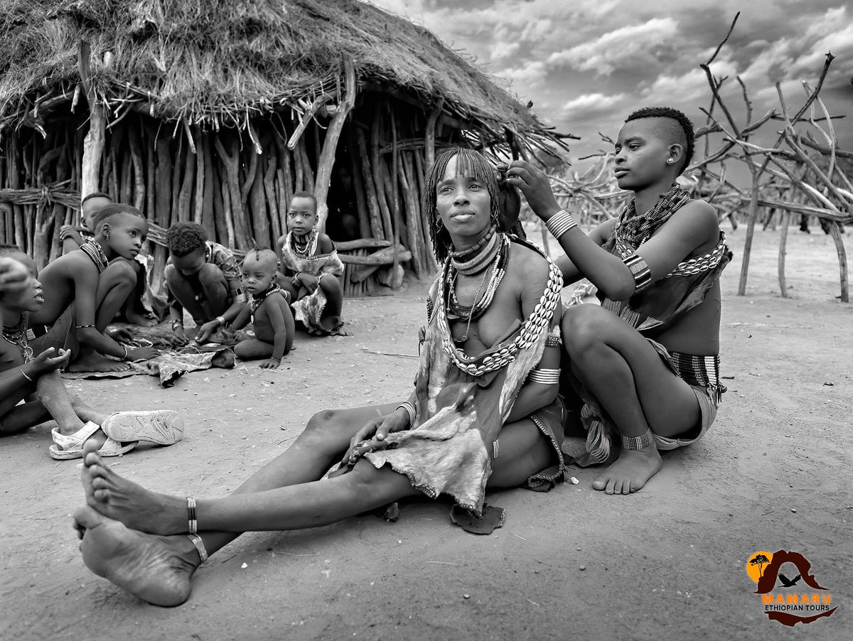 MamaruEthiopia's tweet photo. You've never been anywhere quite like Omo Valley of South Ethiopia! Hamer tribe.
https://t.co/FtUvaTRt9G

#Ethiopia #OmoValley #omoriver #hamer #hamertribe #hamertribes #hamervillage #bulljumping #mamaru #mamaruendris #mamaruethiopiantours #mamarulocalguide #omovalleytribes https://t.co/iZIpJCgSyU