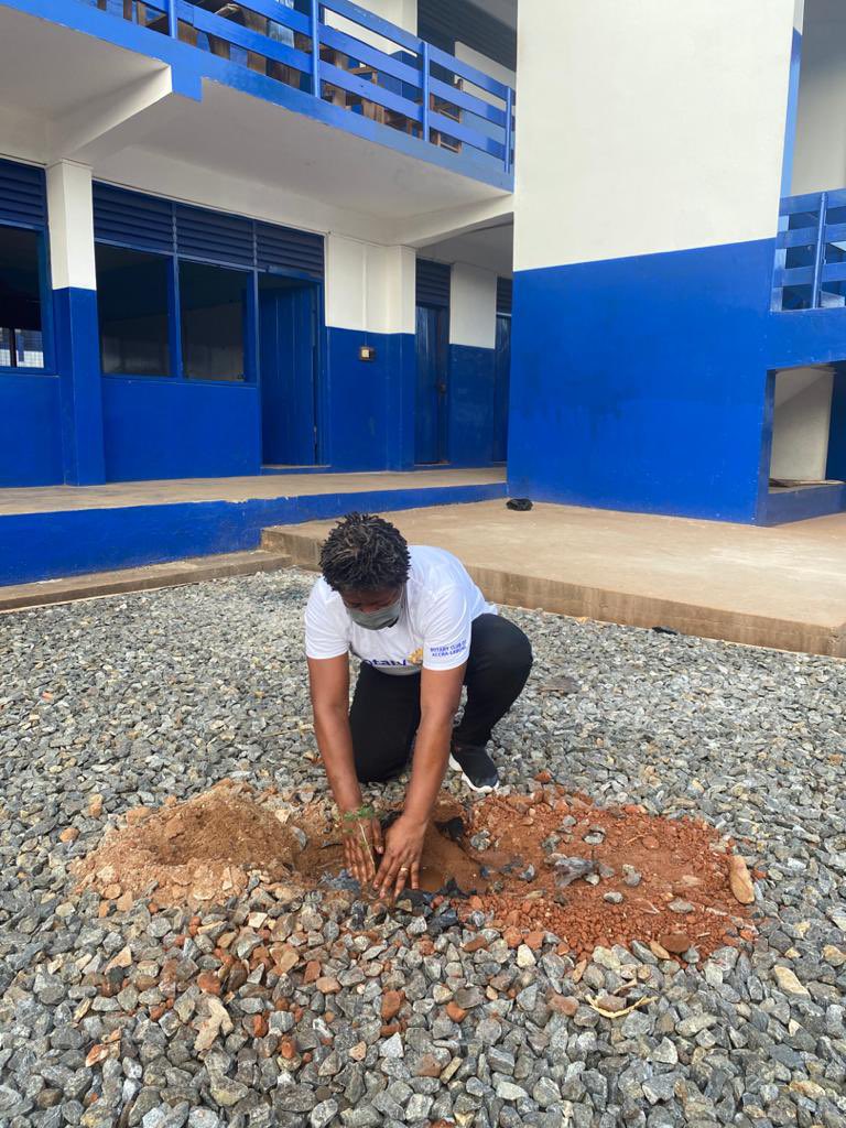 RotaractLAB's tweet photo. Today, we were at Labone SHS to plant about 100 trees as part of the Green Ghana Project. Let’s keep planting to beautify our environment.
#GreenGhanaDay
#Rotaract
#rocal https://t.co/5Byyh7j1JQ