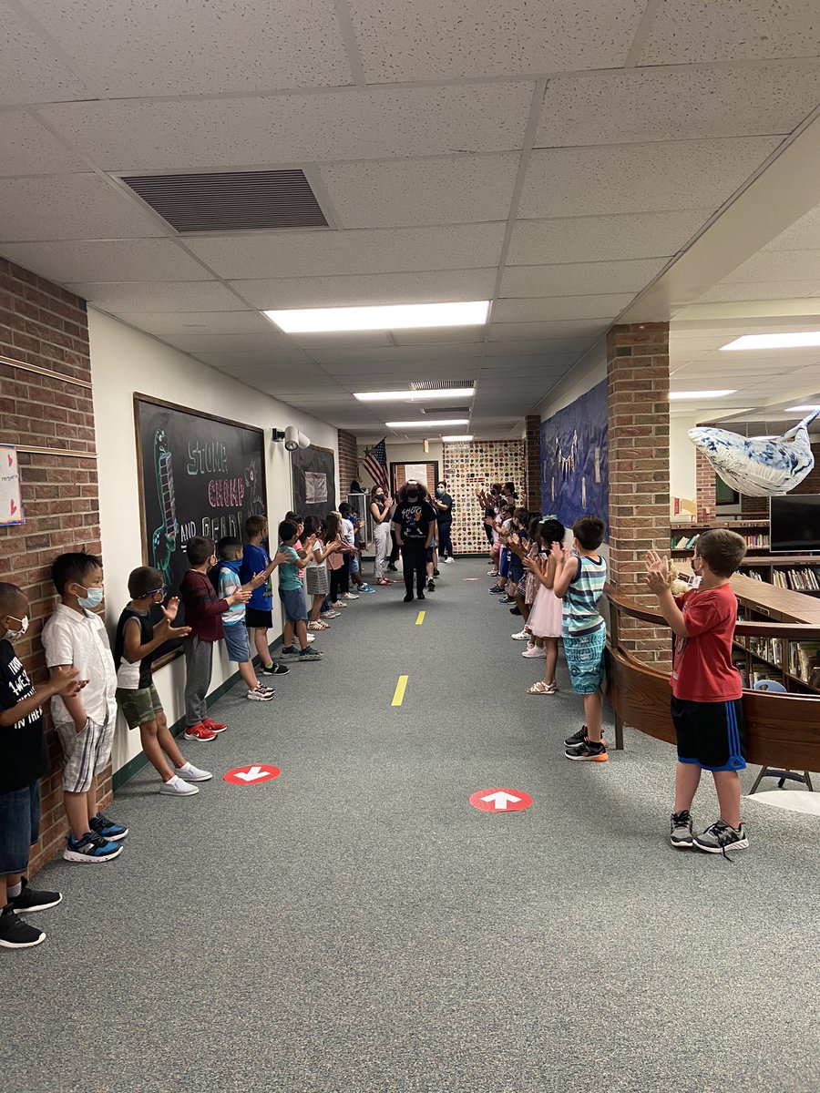 ☀️😎🐾Last day of the 2020-21 school year. Have a great summer. Don’t forget to read lots of books.🐾😎☀️ #wearelamphere <a href="/hillerwildcats/">Hiller Elementary | The Lamphere Schools</a>