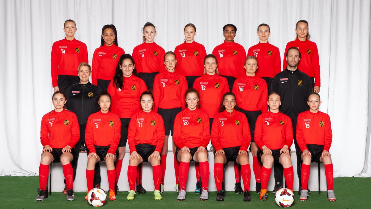 Under rubriken "Laget bakom namnet" hittar vi idag Vasalund IF. 👍 Läs om laget som ska bygga 🛠 nytt från en stark grund efter att laget varit nära att nå Damallsvenskan och nästan slog ut Svenska Cupen-mästarna 2008‼😲 ➡ bit.ly/3zsLXZZ