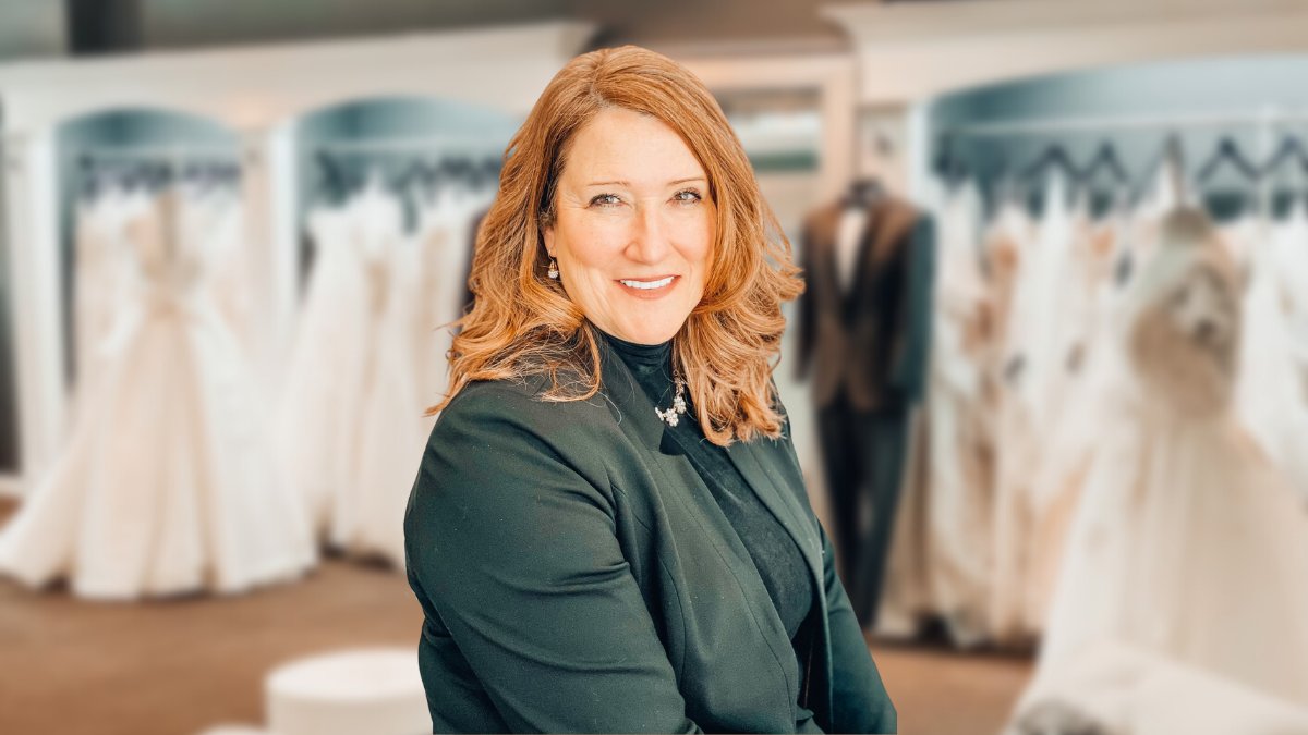 ModecaBridal's tweet image. 🧡 NEW BLOG 🧡
Interview with Tamzen M. Sonntag, owner of the Modeca store @TamzensBridal.
&quot;Working with Modeca Bridal has been and still is a complete joy!&quot; 

Read the full interview on our Blog on bit.ly/ModecaStore_Ta…

#Modeca #ModecaBridal #MagicOfModeca #TamzensBridal
