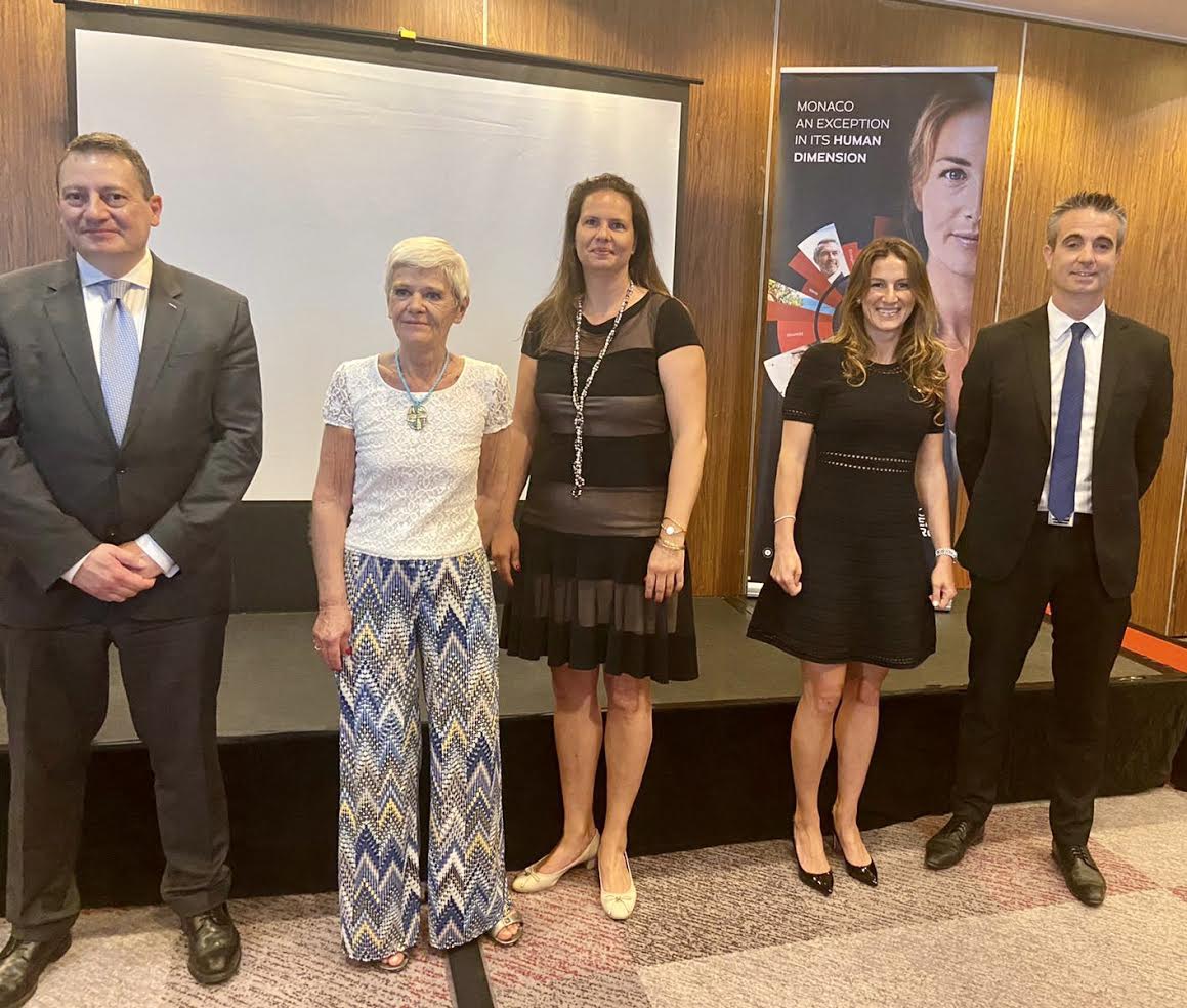 MEB_Monaco's tweet photo. Présentation ce jeudi de l'actualité du MEB aux membres de l'Association des Femmes Chefs d'Entreprises de #Monaco. L'occasion d'intensifier nos liens et d'établir de nouvelles passerelles. #afcem https://t.co/nQxDx69Wps
