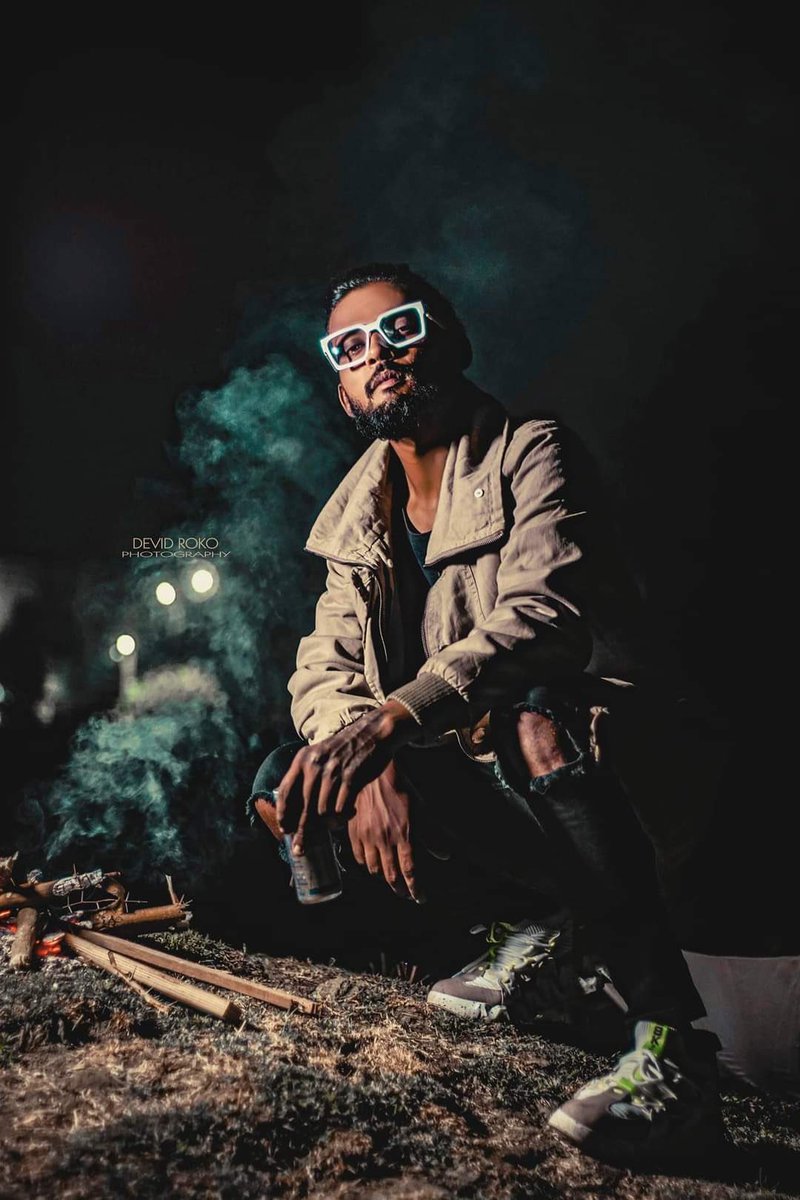 Music_UR_'s tweet photo. Seekh gaya waqt se..ye ehsaan hai gairon ke! 😈

Click &amp; Editz @devidroko

#Rapper #RajasthaniRappers  #RepresentRajasthan #Soon #muzikur https://t.co/Cj1SpqYBhJ