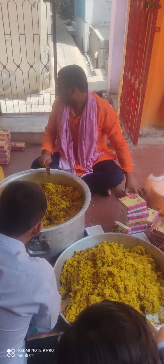 JsrsLucknow's tweet photo. जय श्री राम 🙏❤

जेष्ठ माह के द्वितीय बड़े मंगल के शुभ अवसर पर प्रभु श्री राम जी की कृपा से Jai Shri Ram Sena Sangthan  द्वारा भोजन वितरण सफलतापूर्वक हो गया |

आप सभी रामदूतों को साधुवाद 🙏 https://t.co/Vy2EwtXmEN