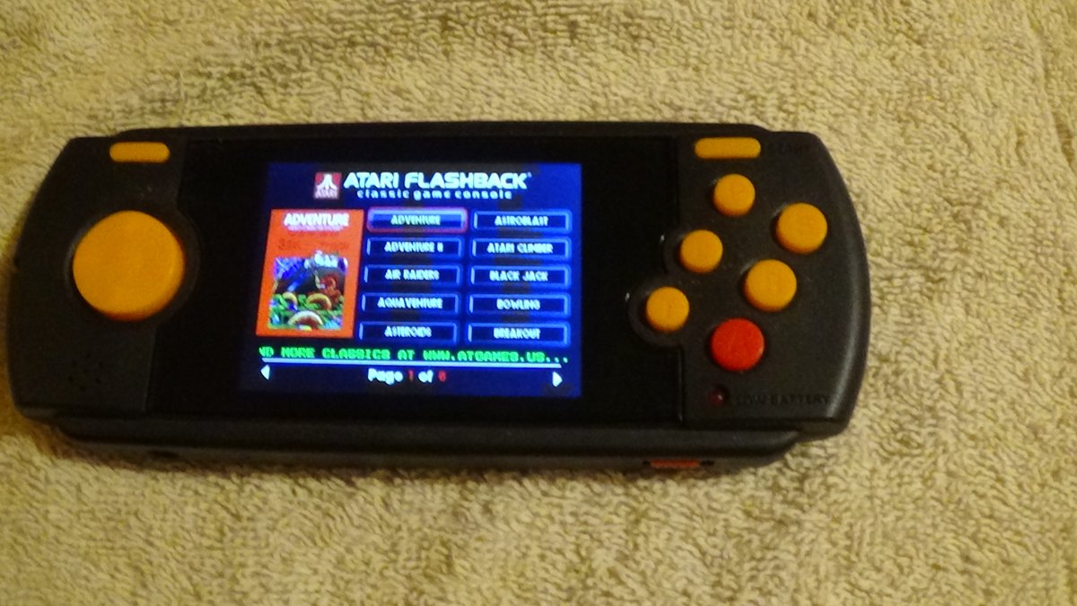 billysastard1's tweet photo. #DailyAtari today is the 2nd version of the at games flashback portable, buttons replace the vcs switches but it has both tv out and an sd card slot to add your own roms, compatibility is decent but it has no support on sd for folders and file support limits. https://t.co/jXDNX7PEKx
