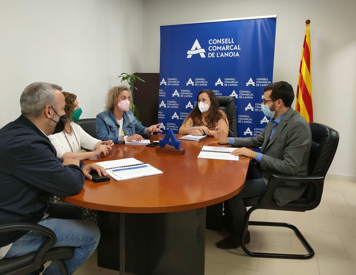 Impuls al #pactedacciosocialieconomicadelanoia, amb <a href="/jordicuadras/">Jordi Cuadras</a>, vicepresident 1r de promoció comarcal, per millorar la situació de la comarca
#activismeempresarial
<a href="/ConsellAnoia/">Consell Comarcal de l’Anoia</a> <a href="/CeinaFormacio/">Ceina</a>