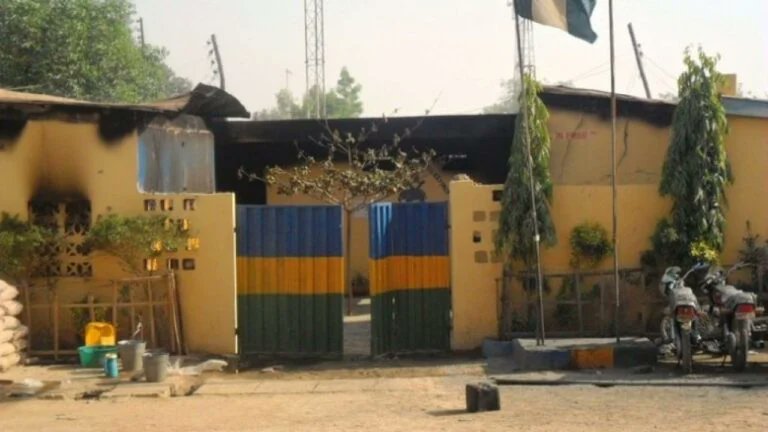 Know Your Rights: It’s illegal to be detained for over 48 hours without a court order | TheCable thecable.ng/rights-police-…