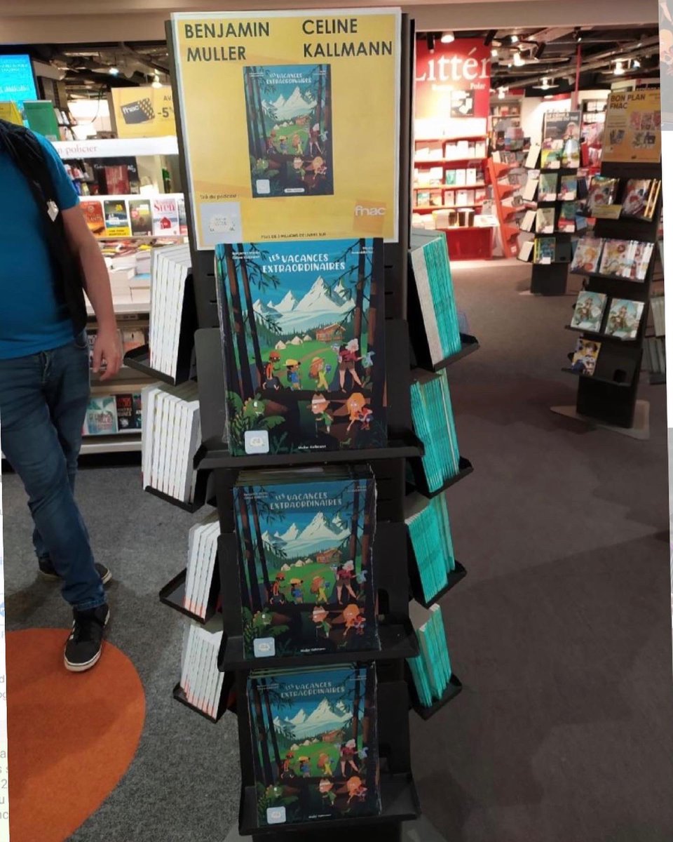 Non mais vous avez vu cette mise en avant à la <a href="/Fnac/">Fnac</a> de Boulogne Billancourt ❤️