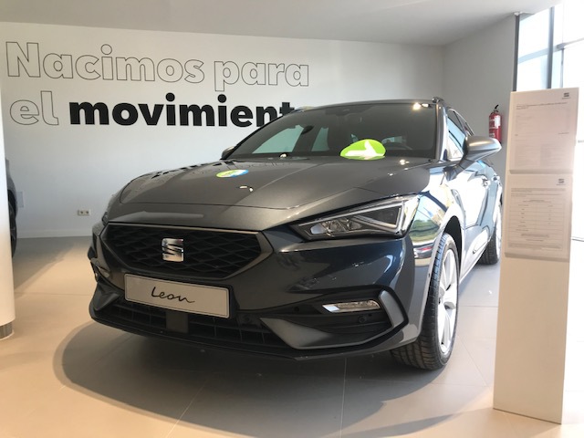 AmarcoCar's tweet photo. ¡Batalla de Leones! ¿En gris o en azul? Cuéntanos con qué #NuevoSEATLeón te quedas 👇

Nos encanta su nuevo diseño, con líneas más atrevidas y un aspecto más deportivo 🖤 https://t.co/gxYnV4TlcN