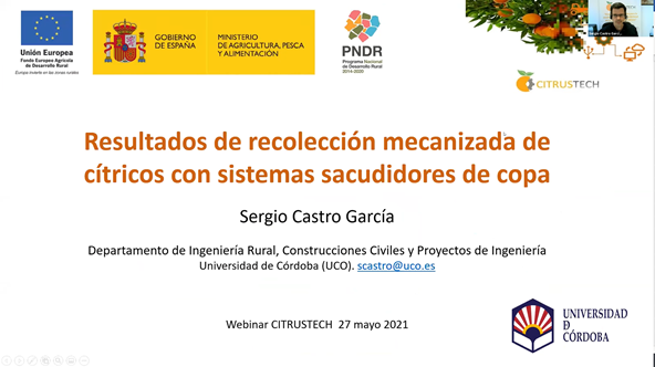 gocitrustech's tweet photo. 🍊⚙️#ProyectoCITRUSTECH #Webinar @Cajamar 

Sergio Castro (@Univcordoba), se encargó de exponer los resultados en la recolección de un sacudidor de copa para la recolección de cítricos. Permite una vibración controlada en la copa para el desprendimiento de cítricos y aceitunas. https://t.co/LXmtgHjqiI