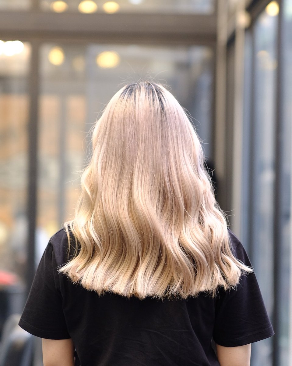iLoveTriBeCa's tweet photo. Hair Color for “R” by @iLoveTriBeCa 🙋🏻‍♀️

#iLoveTriBeCa #TriBeCaUrbanRetreat #Bandung

#haircutbandung #haircolorbandung #haircoloringbandung #balayagebandung #olaplexbandung #salonbandung #hairtrendsid https://t.co/qJYGZ1qL4Z