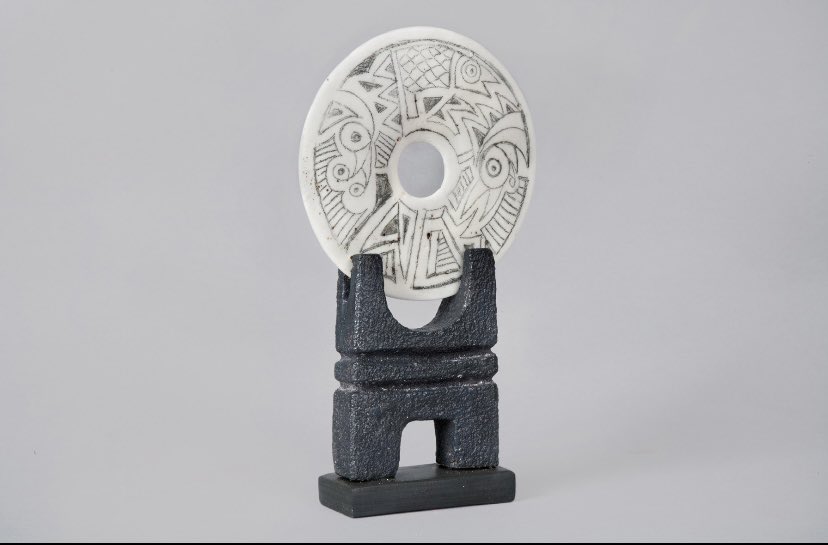 NEW IN THE GALLERY!

Peter Hayes (b.1946)
‘Doodled’ Porcelain Disc
27.5cm High 

<a href="/Phayesceramics/">Peter Hayes</a> #peterhayes #blackmoregallery