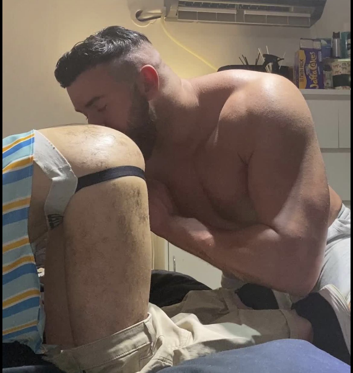 Froggy 🐸 on X: HOWLING at Jake Herbert (son & dad onlyfans) dressing a  girl up as a lad and eating “his” ass... Including fake leg hair, and a  jock strap!!! I