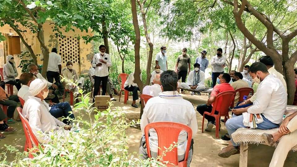 ManojRajputGBN's tweet photo. #Neemka में जनसंवाद एंव जनसमस्या निस्तारण। #MLAJewar @DhirendraGBN
#JewarAssembly https://t.co/HIByPu2nny