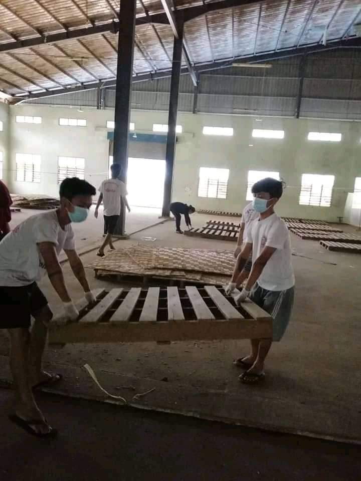 C2MarMar1's tweet photo. Here is Covid Q Center provided by Myanmar brutal Juntas.  Is the world still watching Myanmar? @LeongWaiKitCNA @KenRoth @DrSasa22222 @UN @SchranerBurgen1 @john_hq3 https://t.co/oTEIwkk0EP