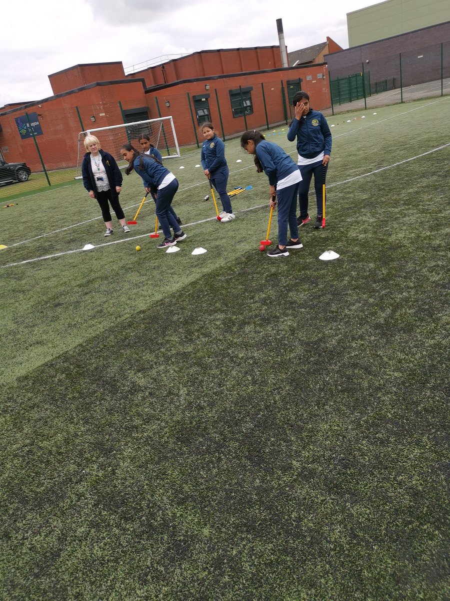 Broadfield PE tweet media